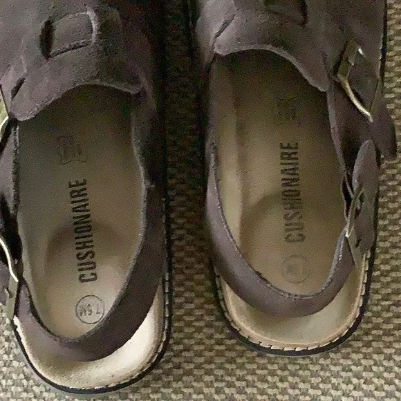 CUSHIONAIRE BROOKLYN SUEDE SLIDES - Picture 7 of 10